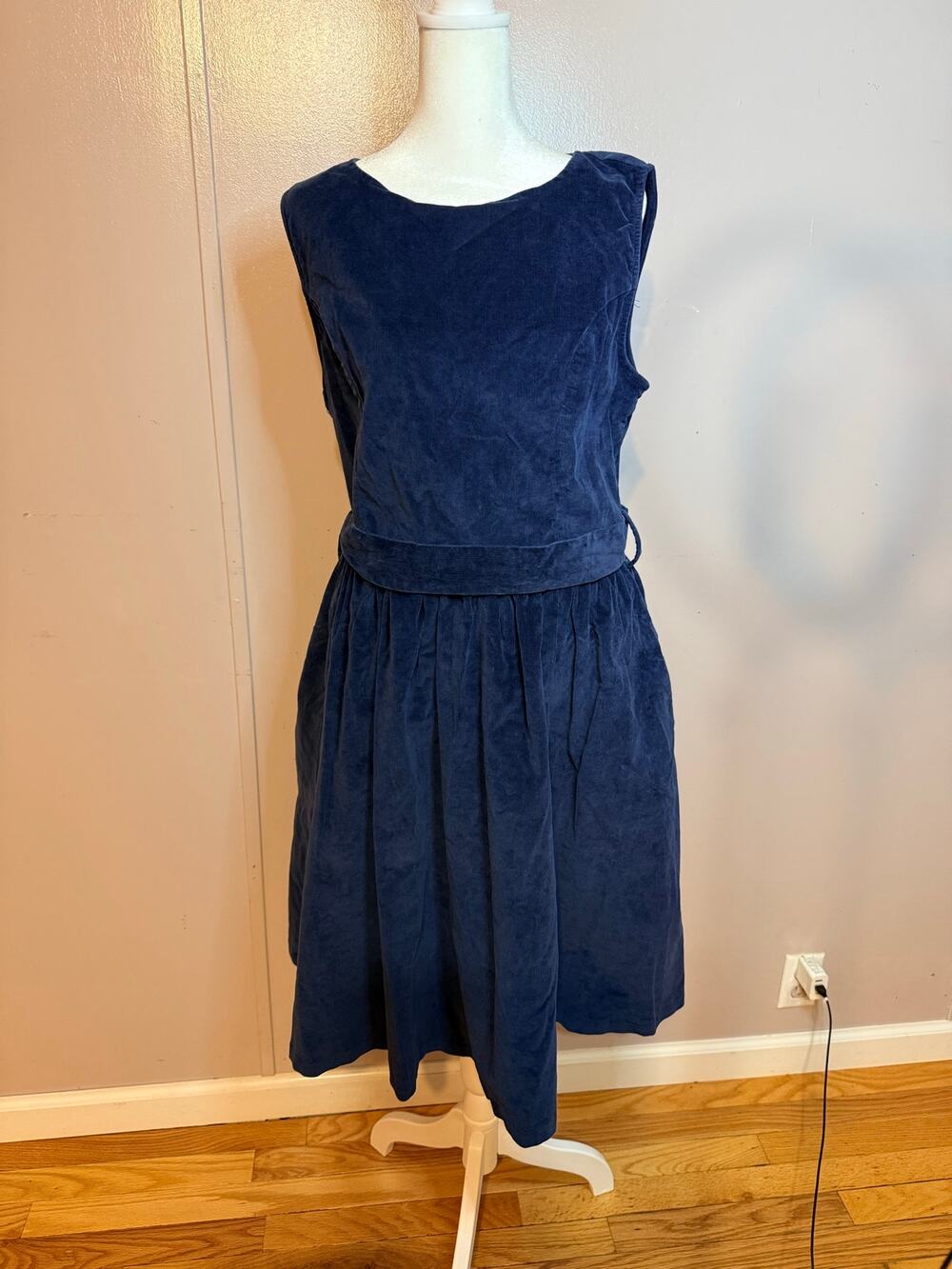 Lindy Bop vintage dark blue corduroy sleeveless velvet dress size 14